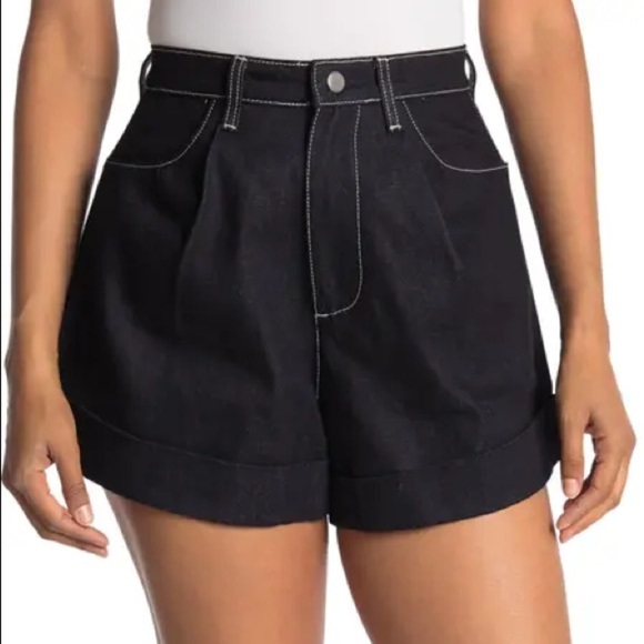 WeWoreWhat Pants - WeWoreWhat Cuff Shorts NWT Sz 24in